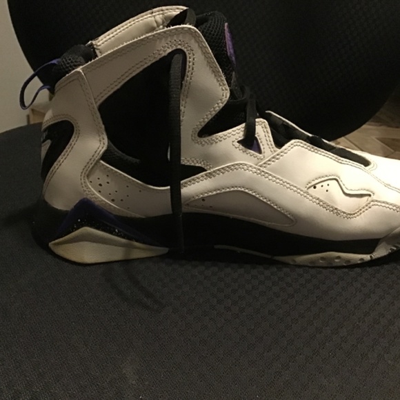 Jordan True Flights - Picture 4 of 5